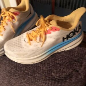 Hoka Clifton 9  Sneakers Womens